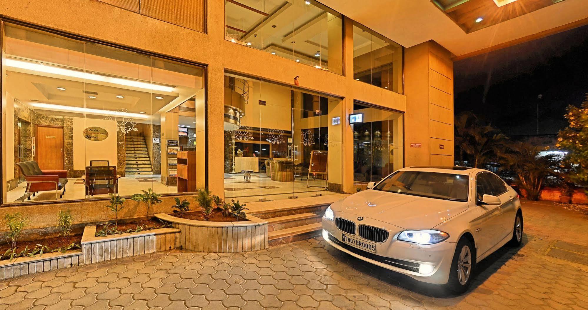 Super Townhouse Koyambedu Hotel Chennai Exterior photo